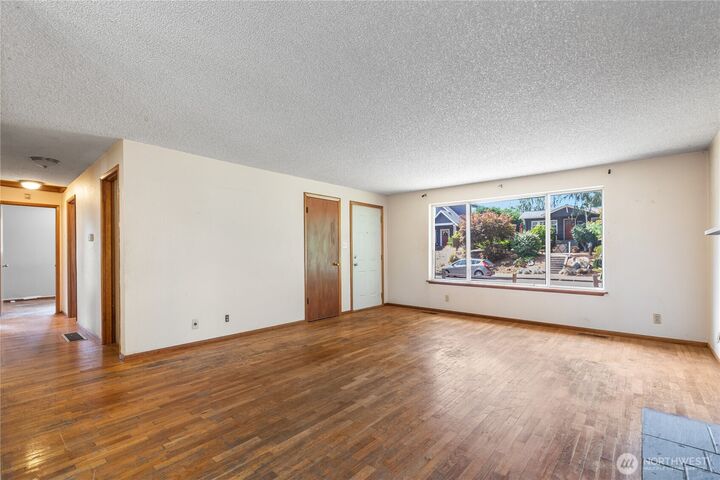 Property Photo: 8400 32nd Avenue SW WA 98126