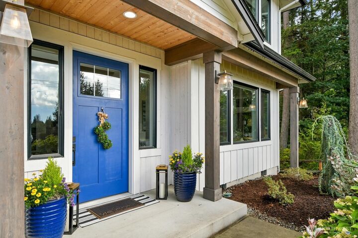 Property Photo:  6309  207th Avenue E  WA 98391 