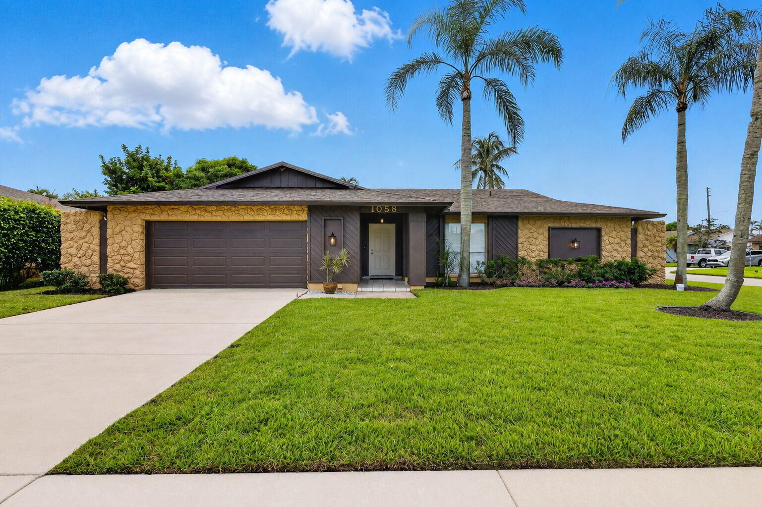 Property Photo:  1058 Fernlea Drive  FL 33417 