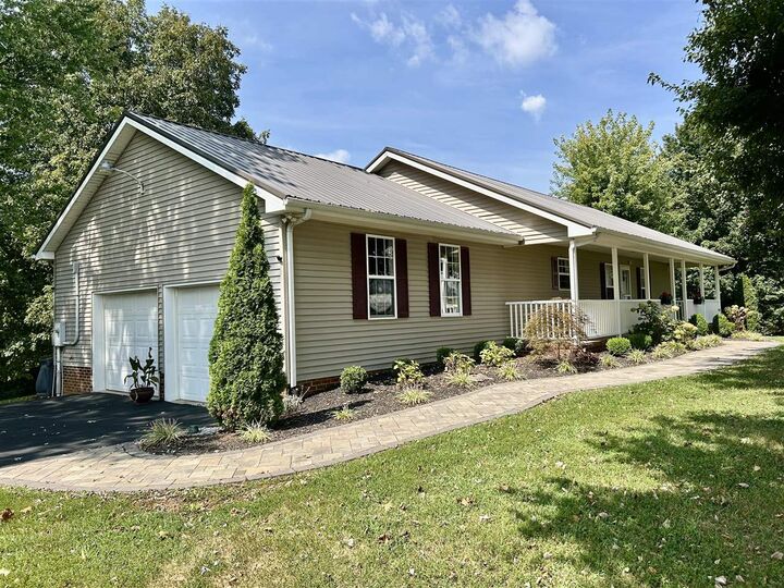 Property Photo:  2999 Colesbend Road  KY 42171 