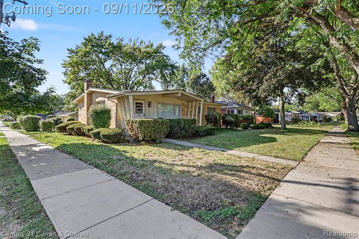 Property Photo:  4203 Manor Avenue  MI 48073 