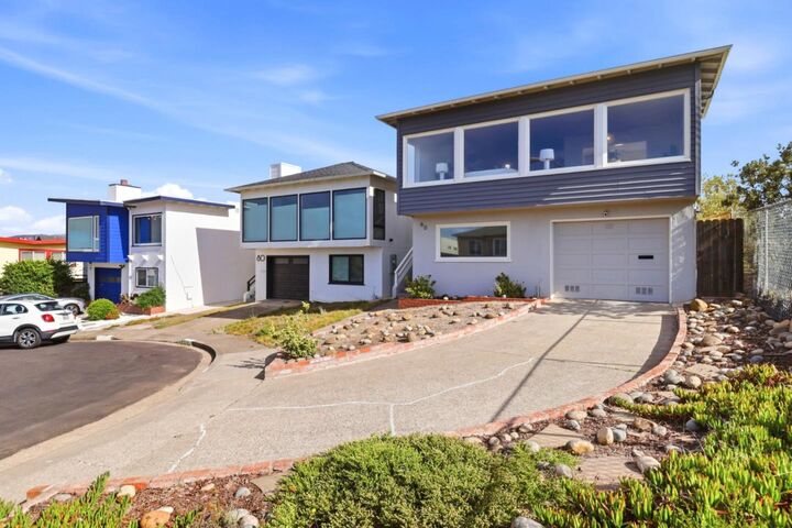 Property Photo:  60 Roslyn Court  CA 94015 