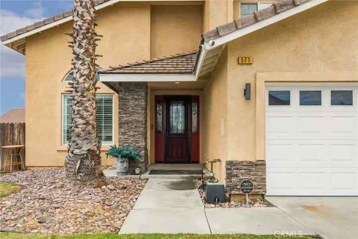 Property Photo:  571 Winners Circle  CA 92582 