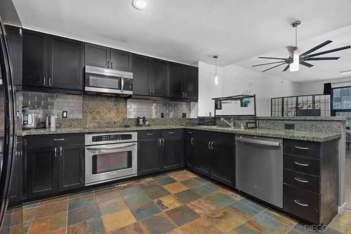 Property Photo:  1150 J St 524  CA 92101 