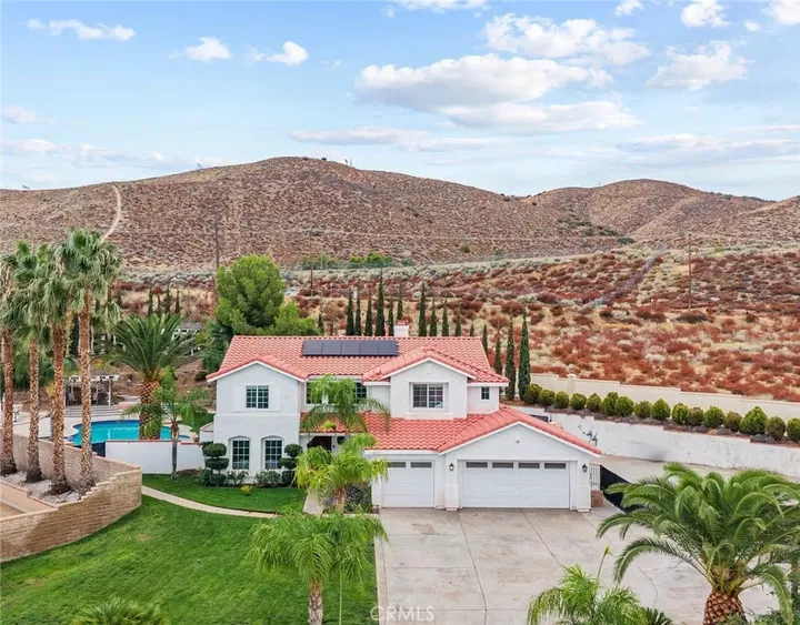 Property Photo:  40723 Vista Calma  CA 93551 