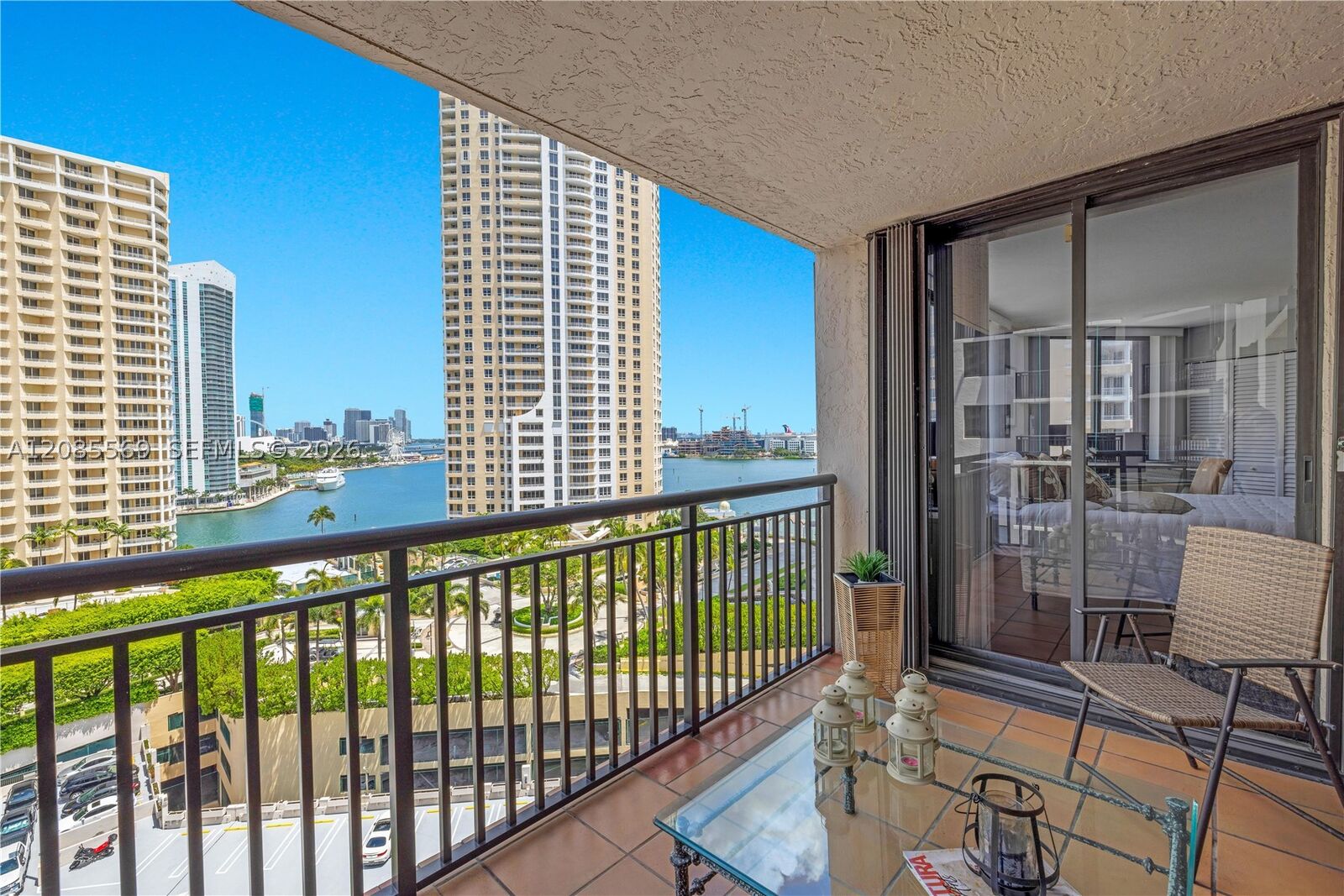 Property Photo:  540 Brickell Key Dr 1514  FL 33131 