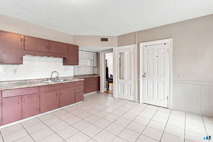 Property Photo: 47 Hubbard Street CT 06451