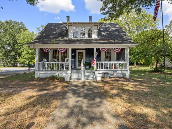 Property Photo: 401 E Rutledge Avenue SC 29340