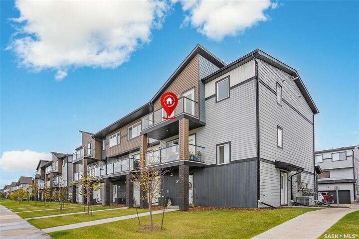 Property Photo:  651 Dubois Crescent 23  SK S7V 0R3 