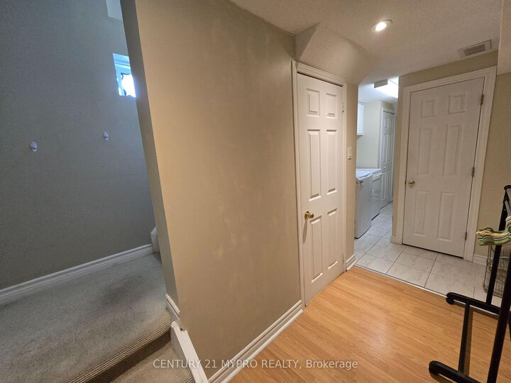 Property Photo:  10 Bianca Drive Lower Unit  ON L3R 5H2 
