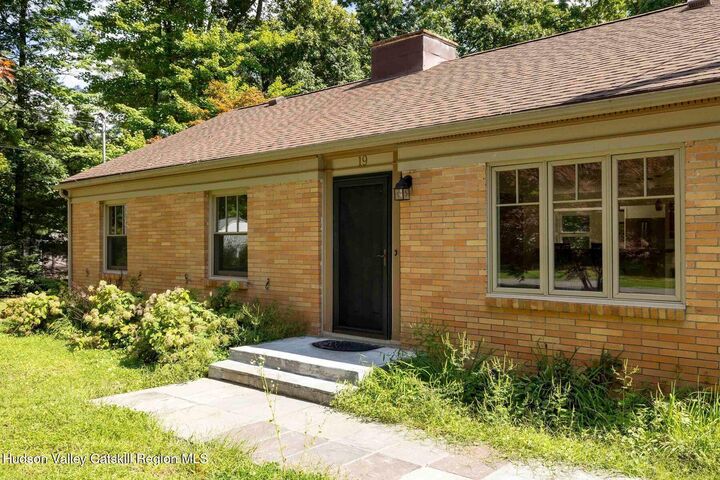 Property Photo:  19 Pine Tree  NY 12491 