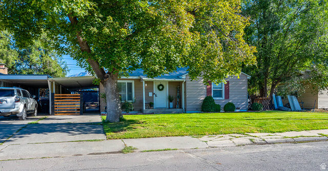 Property Photo: 975 E 560 N UT 84606