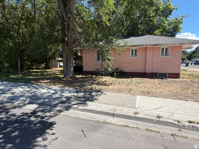 Property Photo:  190 W 600 N  UT 84043 