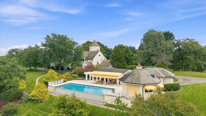 Property Photo: 406 Hillside Drive PA 15143