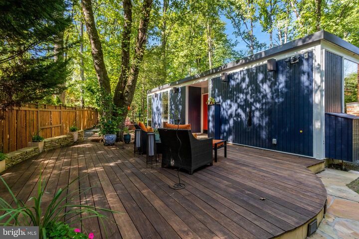 Property Photo:  2412 Brentwood Place  VA 22306 
