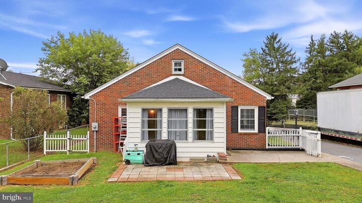 Property Photo:  427 Woodbury Avenue  WV 25404 