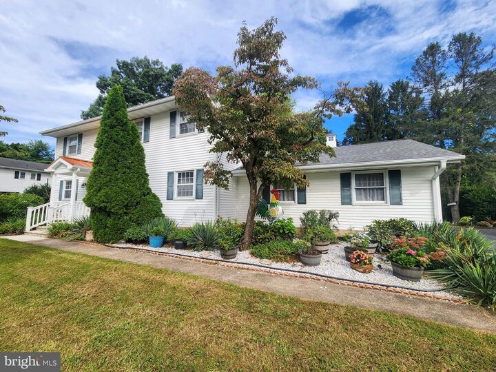 Property Photo:  27 Forest Avenue  PA 17033 