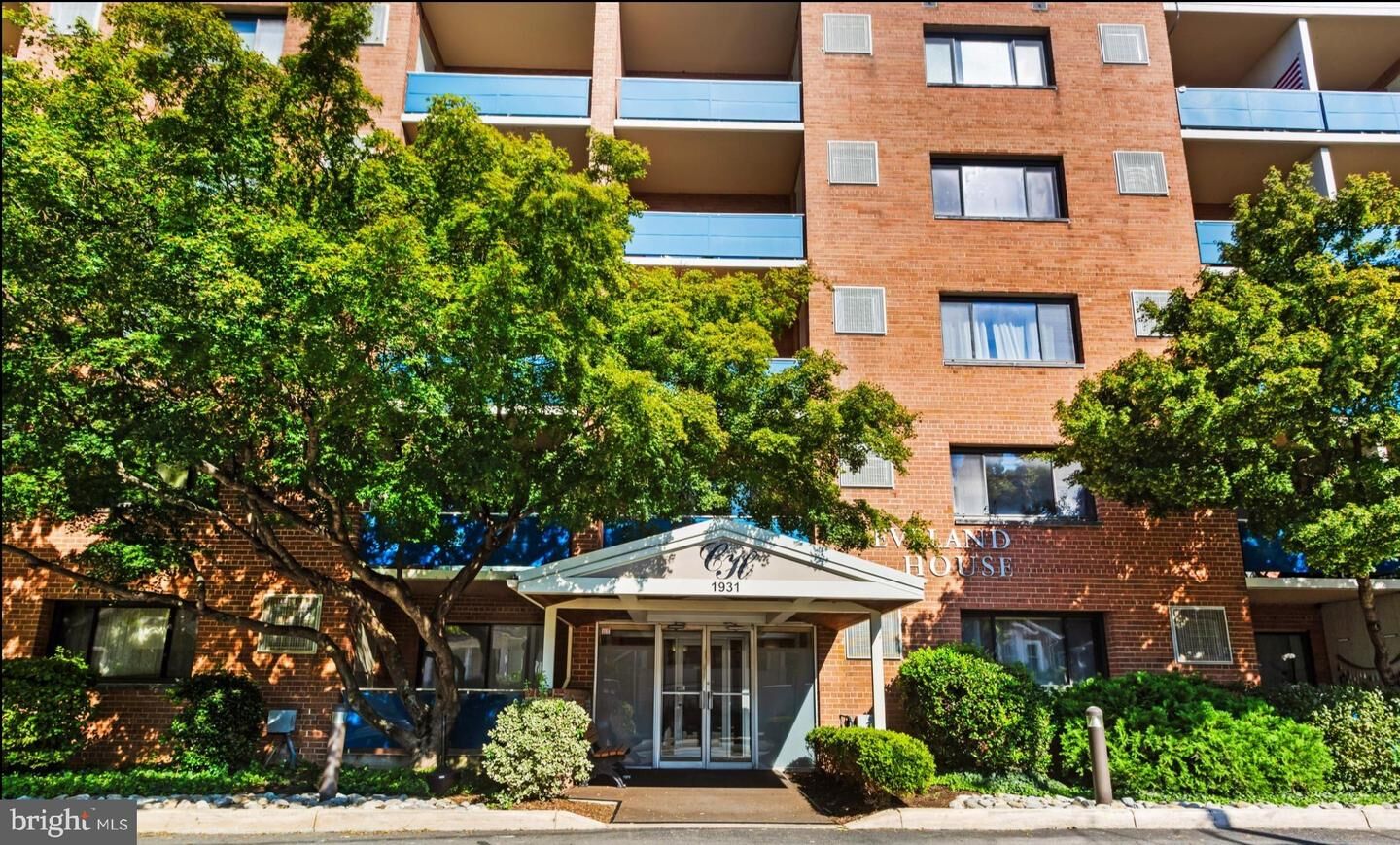 Property Photo:  1931 N Cleveland Street 210  VA 22201 