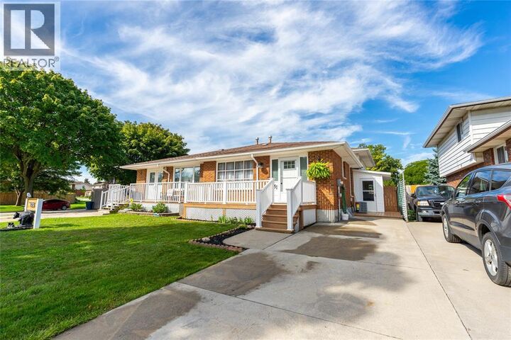 Property Photo:  731 Hillary Street  ON N7T 7T7 