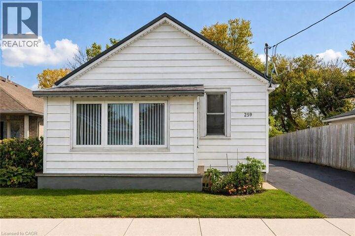 Property Photo:  259 Metcalfe Street North  ON N3Y 3Y1 