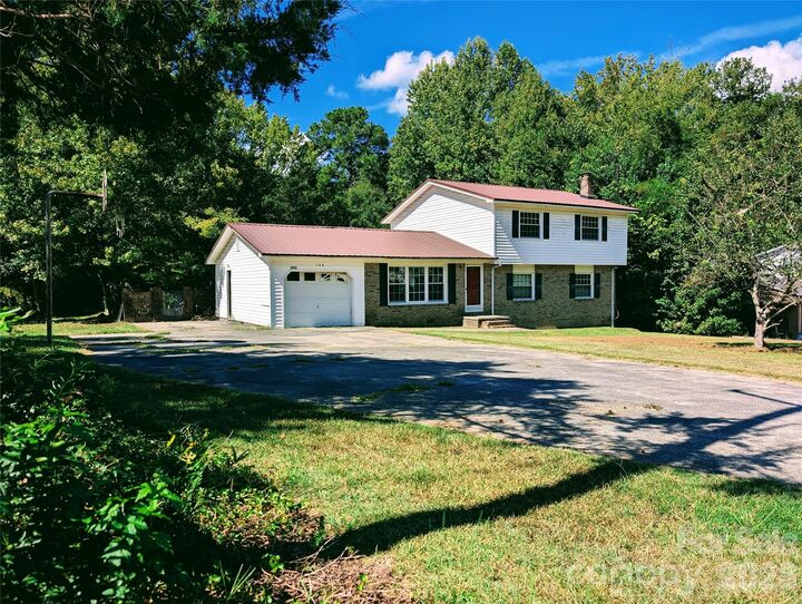 Property Photo:  164 Blackmon Circle  SC 29067 