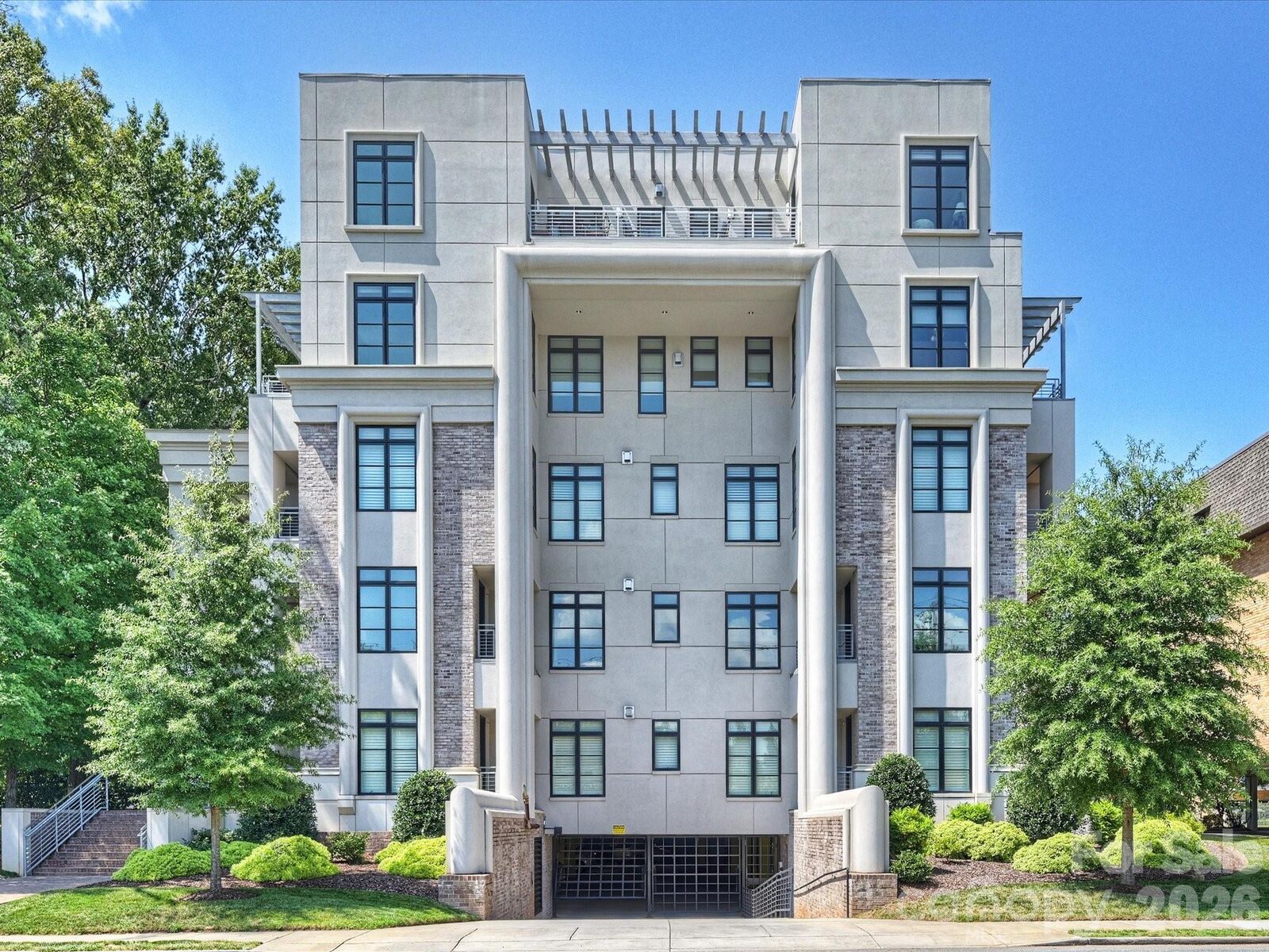 Property Photo:  1333 Queens Road E4  NC 28207 
