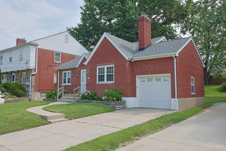 Property Photo:  1132 Betty Lane  OH 45238 