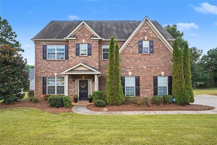 Property Photo:  121 Tuscany Court  GA 30252 