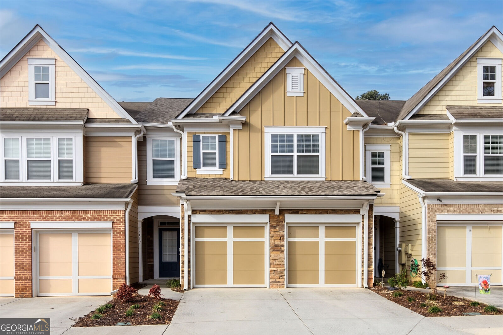 Property Photo: 1670 Granville Court GA 30043