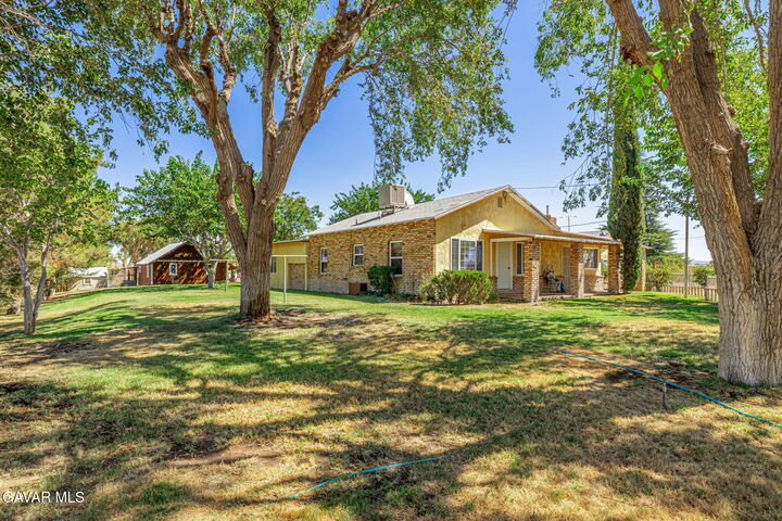 Property Photo: 7847 E Avenue I CA 93535