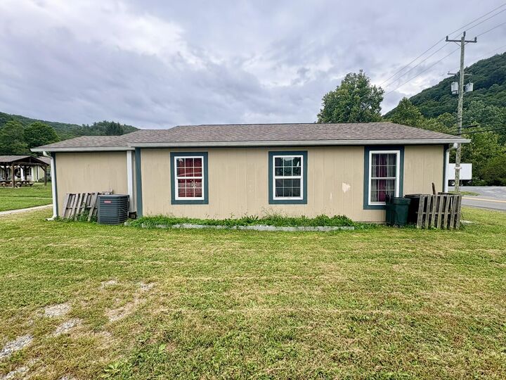 Property Photo:  889 Tuckahoe Rd  WV 24986 