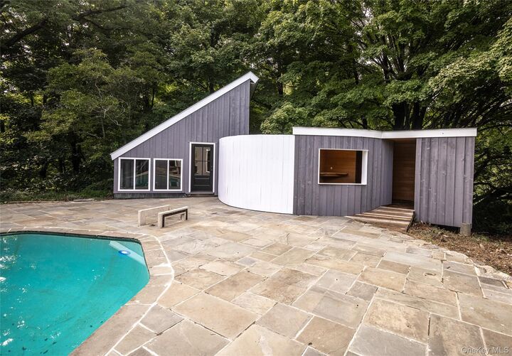 Property Photo: 50 Hickory Kingdom Road NY 10506