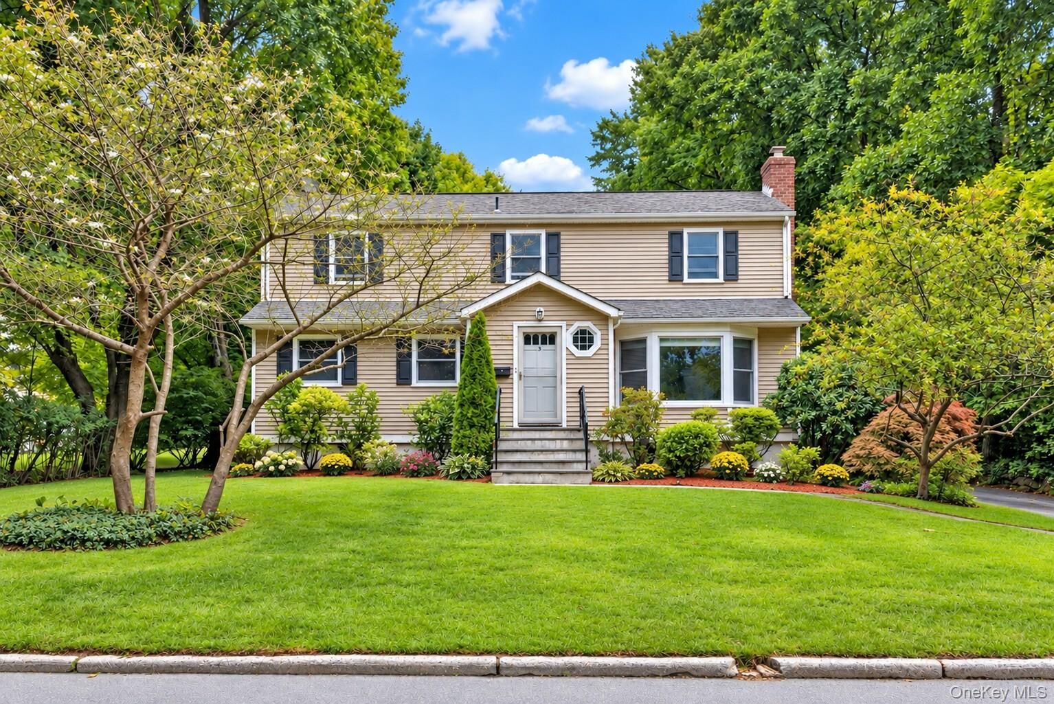 Property Photo:  9 Verne Place  NY 10530 