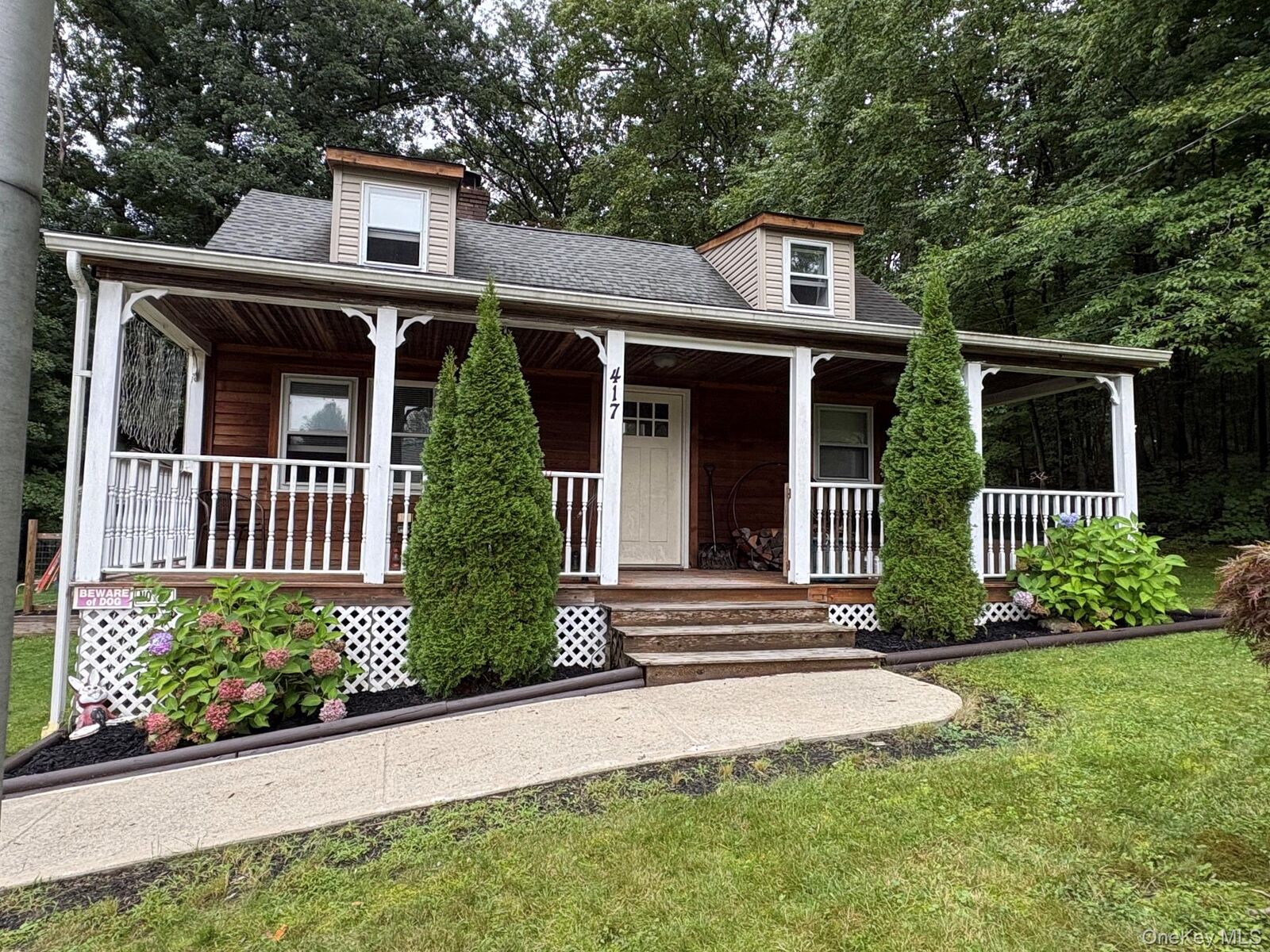 Property Photo:  417 Fourth Road  NY 12590 