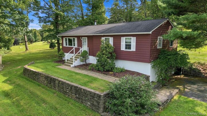 Property Photo:  431 Newport Bridge Road  NY 10969 