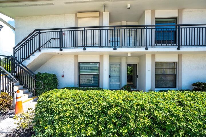 Property Photo:  6210 Sun Boulevard 101  FL 33715 