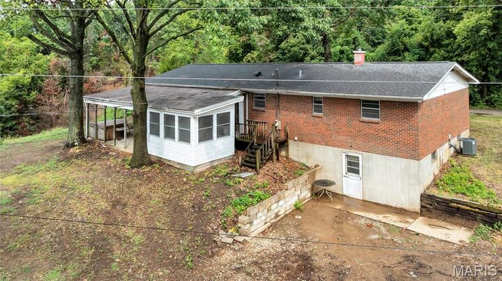 Property Photo: 2704 Harres Lane IL 62236