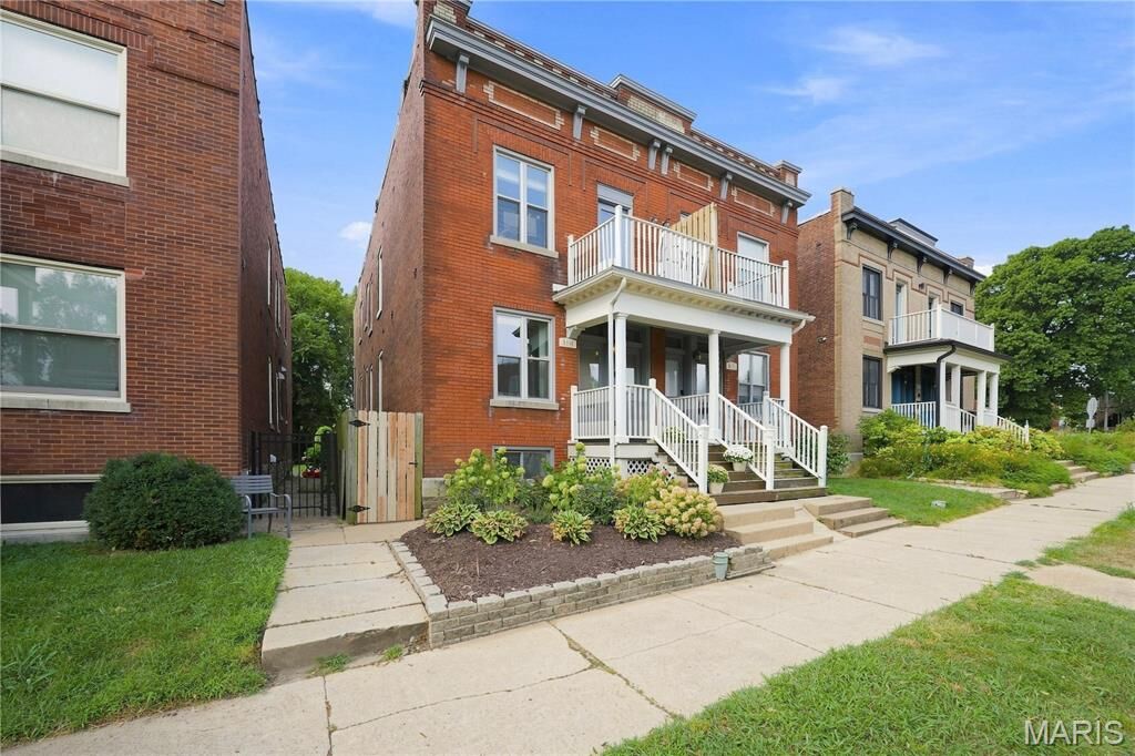 Property Photo:  3118 Sidney Street  MO 63104 