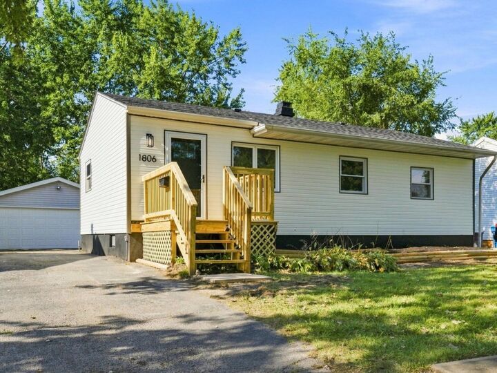 Property Photo:  1806 222nd Place  IL 60411 