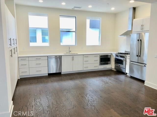 Property Photo:  2207 Selig  CA 90026 