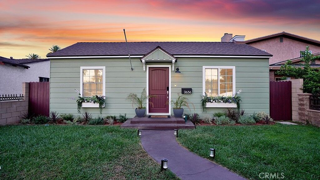 Property Photo:  2636 Easy Avenue  CA 90810 