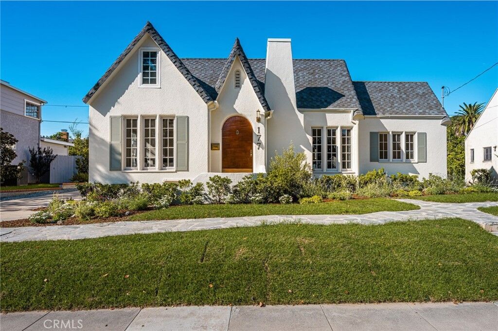 Property Photo:  177 Buena Vista  CA 92833 