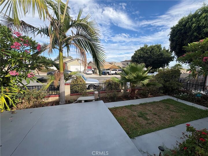 Property Photo:  12433 Laurel Avenue  CA 90605 