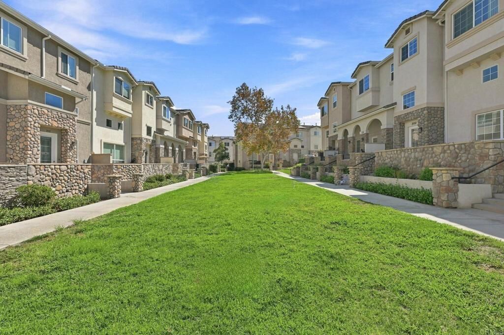 Property Photo: 252 Vermont Court CA 92020
