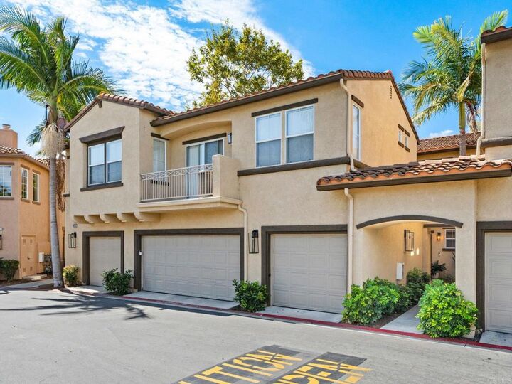 Property Photo:  625 Sumner Way 4  CA 92058 