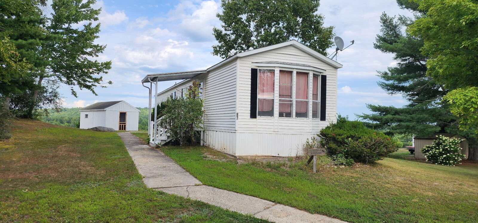 Property Photo: 87 Pleasant Hill Road ME 04048
