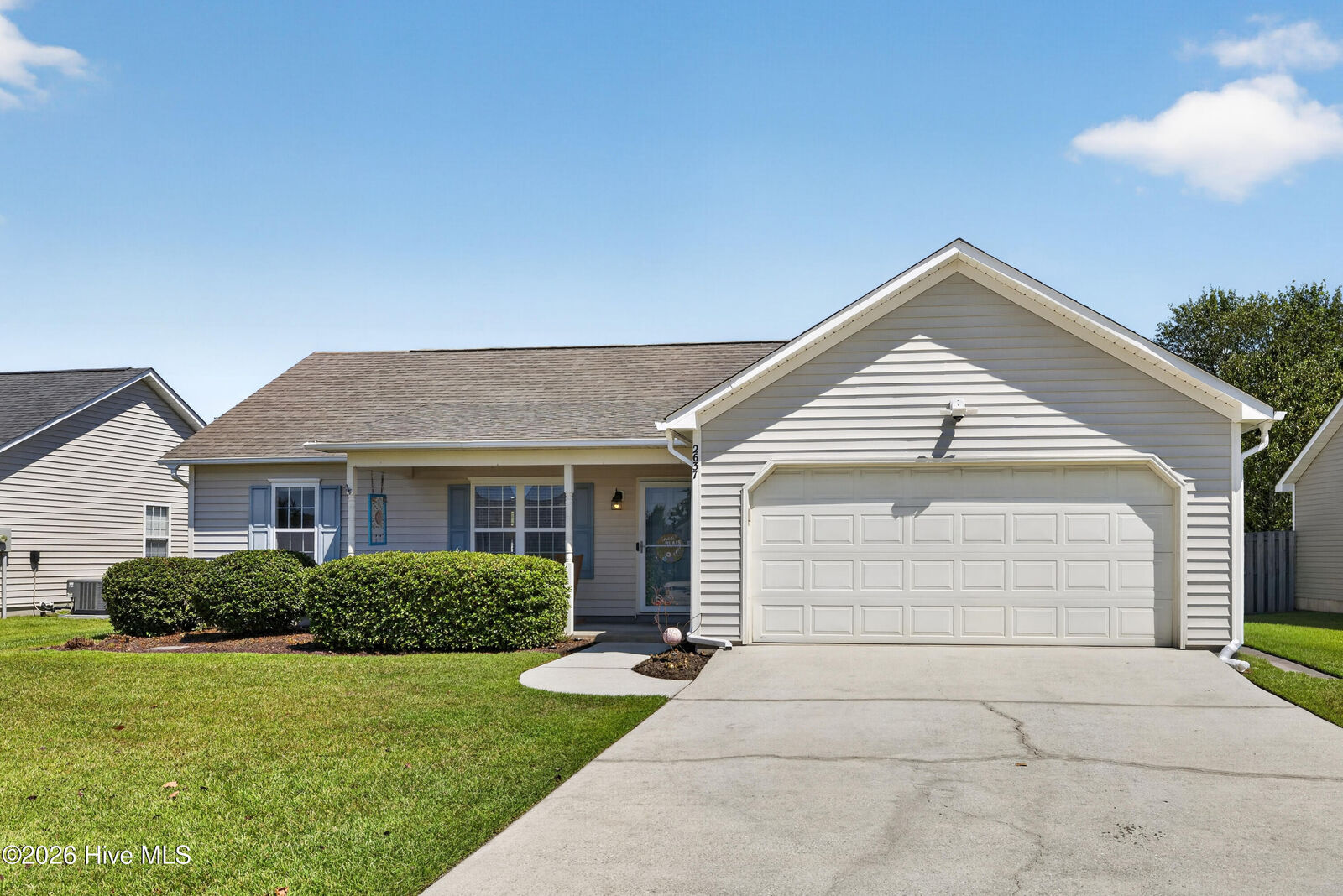 Property Photo:  2637 Hastings Drive  NC 28411 