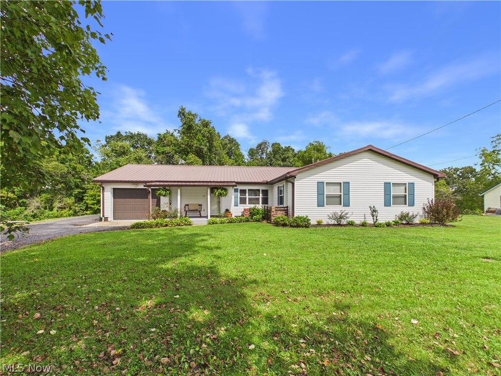 Property Photo: 6827 Veto Road OH 45714