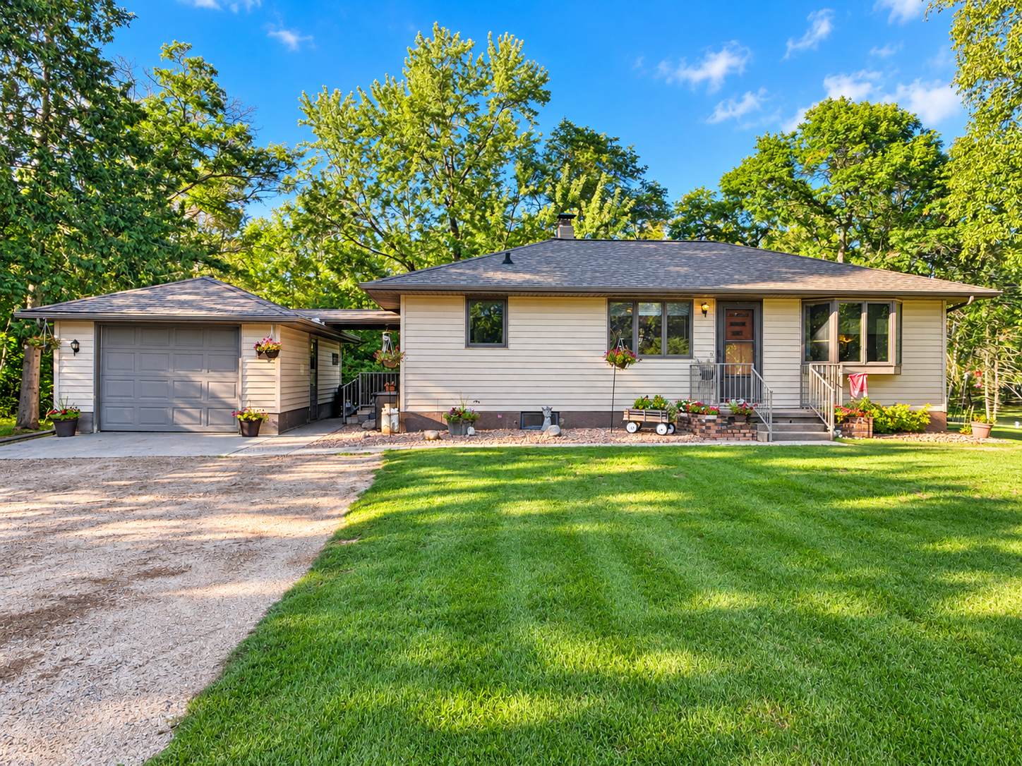 Property Photo:  14472 Stocking Lake Road  MN 56464 