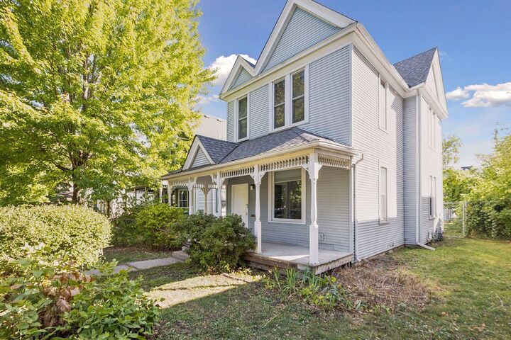 Property Photo:  2937 Harriet Avenue  MN 55408 
